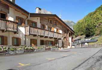 Casa Vacanza La Rocca Bilocale has Balcony rooms