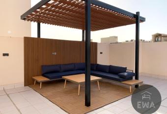 Kease Arid H -9 Luxury Gold Balcony XZ19 allows 18 year olds to book a room