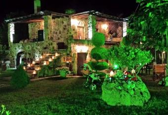 Thodis villa s has Balcony rooms