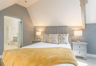 The Old School Room - The Lace Market allows 18 year olds to book a room