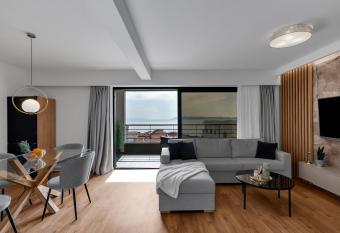 5-6 Luxury Apartments L&L Tucepi - 100m from the beach has Balcony rooms