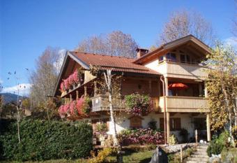 Landhaus Am Arzbach has Balcony rooms