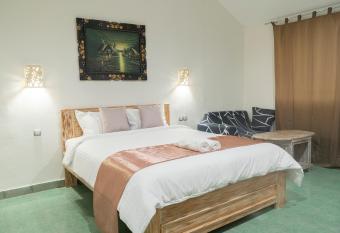 New Mandurah Homestay allows 18 year olds to book a room