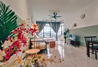 2BR Comfort & Cozy new condo @ Georgetown has Balcony rooms