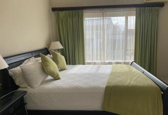 Trevi Sea-view Apartment has rooms with a private hot tub