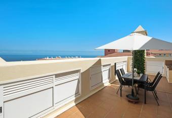 Atico Mencey has Balcony rooms