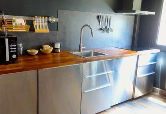 Mirador Real: Descubre Ponferrada allows 18 year olds to book a room