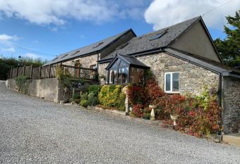 Wren Cottage allows 18 year olds to book a room