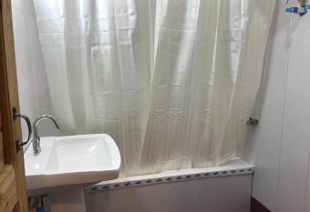 Humayun Palace has rooms with a private hot tub