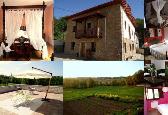 el calero has Balcony rooms