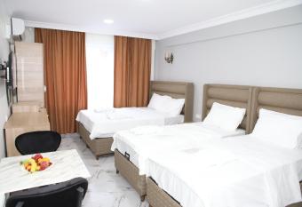 LAOS OTEL & APARTMENT has Balcony rooms