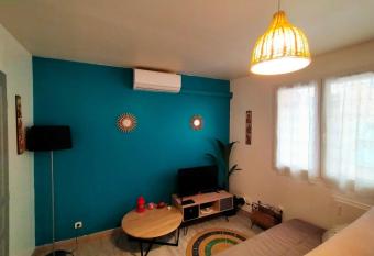 Le Mistral location allows 18 year olds to book a room