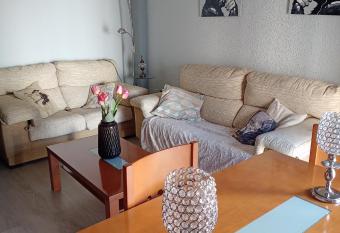 Habitaciones a dos pasos del congreso allows 18 year olds to book a room