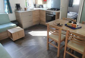 MH 150 camping 4 etoiles Bois Dormant 4    6 pers allows 18 year olds to book a room