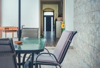 La casa di Tina has Balcony rooms