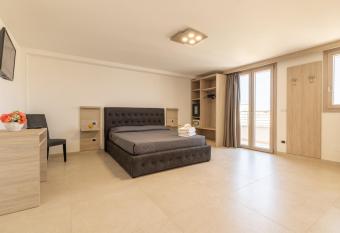 Room Salento Palace has Balcony rooms