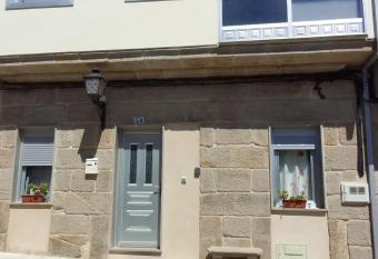 Casa Cea Ourense allows 18 year olds to book a room