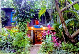 Casajungla Hostel allows 18 year olds to book a room