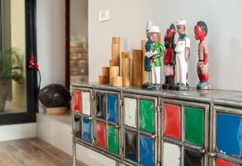 La Villa 126 has Balcony rooms