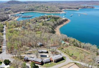 Driftwood Resort Bull Shoals has Balcony rooms