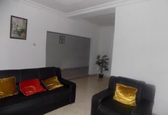 1Bedroom Service Apartment ShortLet-FREE WIFI - Peter Odili RD - N25,000 allows 18 year olds to book a room