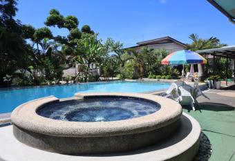 Ice Bear Bar & Tourist Inn has Balcony rooms