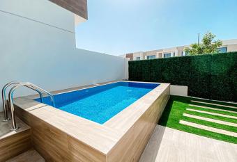 RH-04 bedroom stylish Villa with private pool has Balcony rooms