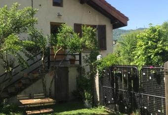 Belladone Guest House theys Les 7 Laux has Balcony rooms