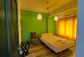 The Solo Retreat has Smoking/Balcony rooms