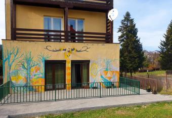 Happy Holiday Apartments has Balcony rooms