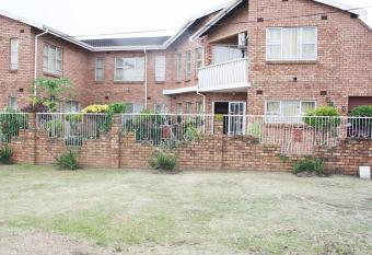 Ekhaya Lentokozo B & B and Conferencing has Balcony rooms