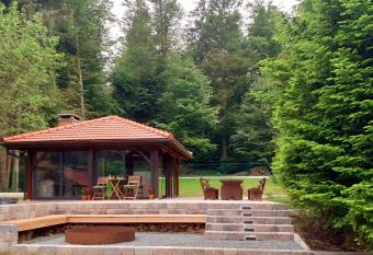 Chalet Relax has Balcony rooms