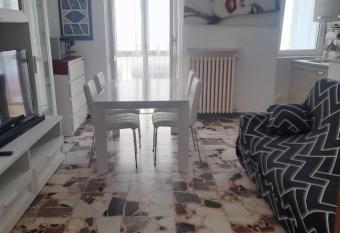 Appartamento IL SORRISO allows 18 year olds to book a room