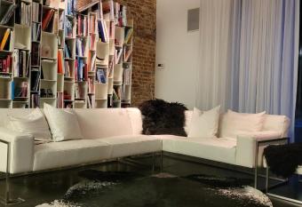 Gezellige moderne woning met zwemvijver has Balcony rooms