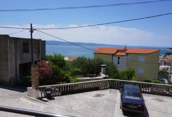 SPACIOUS COMFORT APARTMENT has Balcony rooms