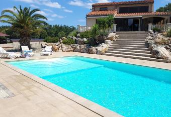 Villa RENE has Balcony rooms