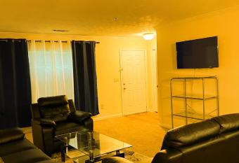 Exotic Luxury 2bs, 2baths Contemporary Living /Duluth has Balcony rooms