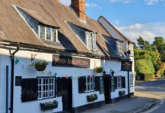 The JB Pub & Rooms allows 18 year olds to book a room