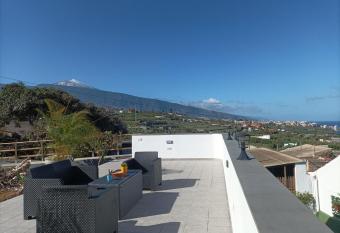 Vista Valle has Balcony rooms
