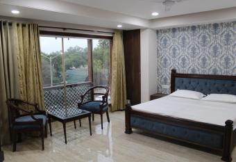 Suryavilas has Balcony rooms