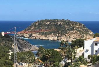 Balc  n al Mar allows 18 year olds to book a room