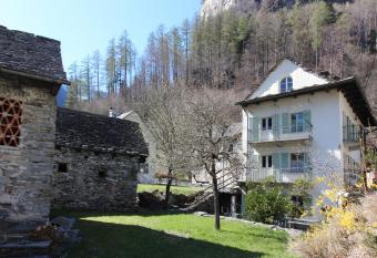 Casa Eva has Balcony rooms