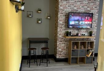 Nuns Moor fully equipped kitchen free parking Netflix has Balcony rooms