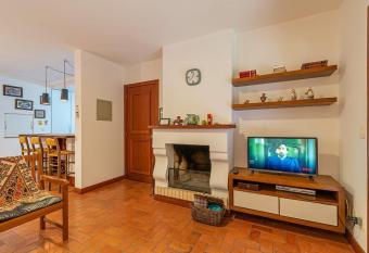 Apartamento pr  ximo ao Laje de Pedra em Canela allows 18 year olds to book a room