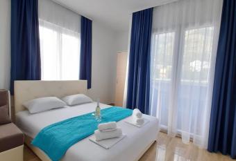 Black & White has Balcony rooms