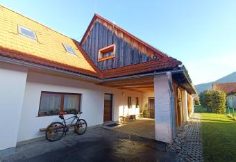 Vidiecky apartm  n Kubo has Balcony rooms