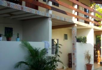 Hospedaria Recanto dos P  ssaros allows 18 year olds to book a room