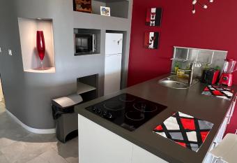 Nice front beach apartment 4108 at Mont Vernon Residence allows 18 year olds to book a room