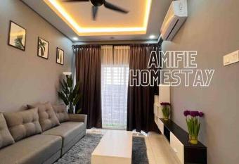 Amifie_Homestay with Free Wifi has Balcony rooms