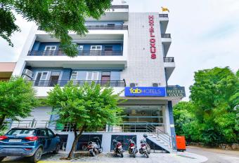 FabHotel Prime Oxus allows 18 year olds to book a room